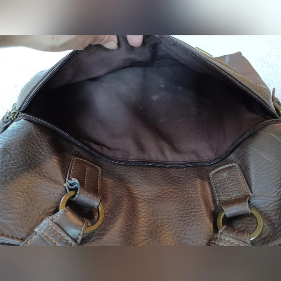 🍒 Liz Claiborne Leather Saddle Satchel Bag Purse - Picture 4 of 8